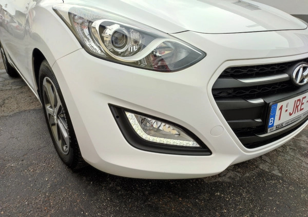 Hyundai I30 cena 37500 przebieg: 186000, rok produkcji 2015 z Rzeszów małe 562